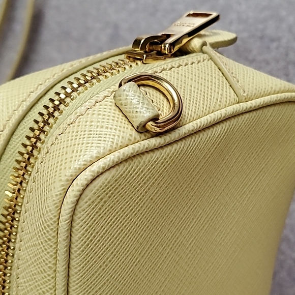 Prada camera bag - Picture 5 of 14